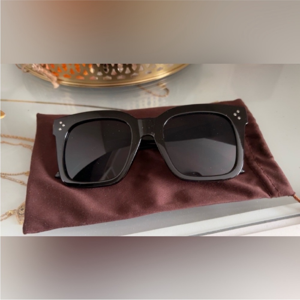 Elegant Black Sunglasses